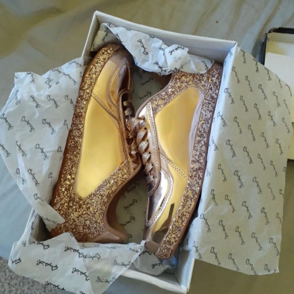Rose Gold Shoes ! 🌟